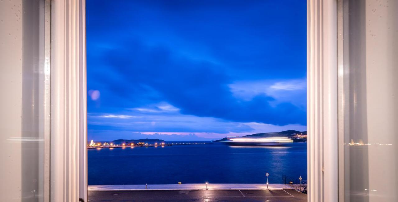 Shapes Luxury Suites Ermoupoli Buitenkant foto