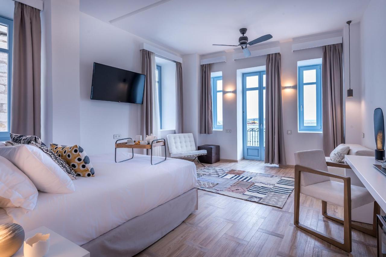 Shapes Luxury Suites Ermoupoli Buitenkant foto