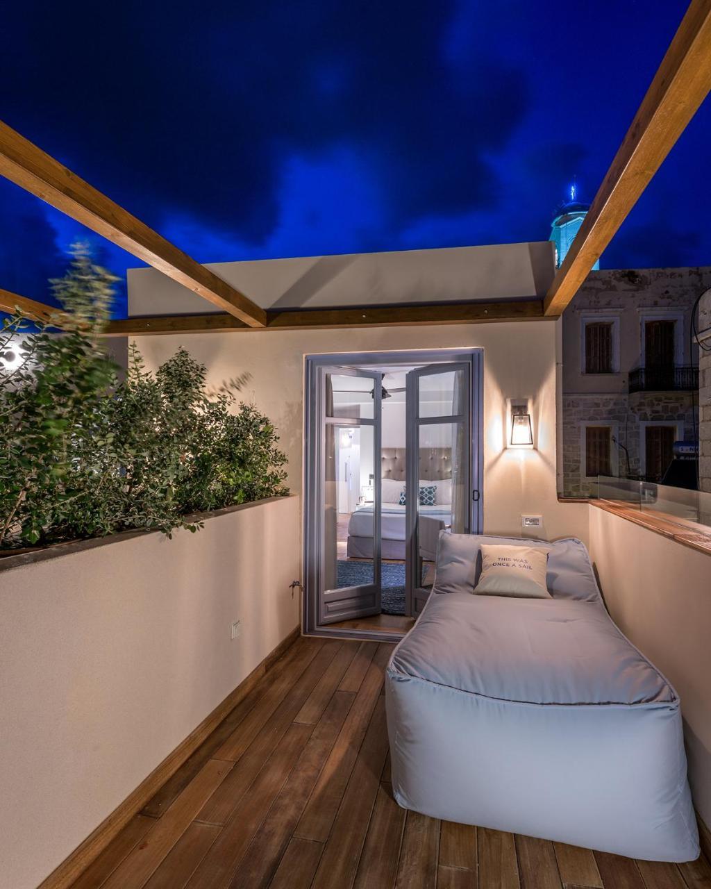 Shapes Luxury Suites Ermoupoli Buitenkant foto